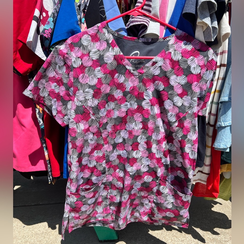 Womens Scrub Top - Pink Dots